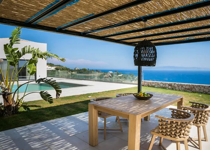 Alena Villa